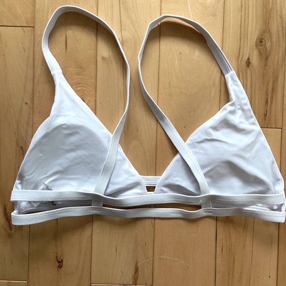 basic white bikini essential - Picture 2 of 3